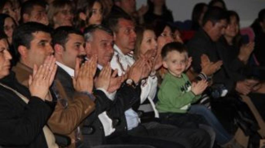 Gaziemirli Miniklerden M&uuml;zik Ş&ouml;leni