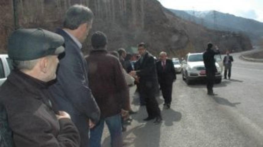 Mhp Erzurum B&uuml;y&uuml;kşehir Belediye Başkan Adayı Aydın, Uzundere İl&ccedil;esini Ziyaret Etti