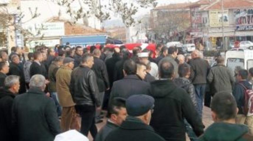 Kaman İl&ccedil;e Gen&ccedil;lik Spor M&uuml;d&uuml;r Vekilinin Cenazesi Ankara&rsquo;da Toprağa Verildi