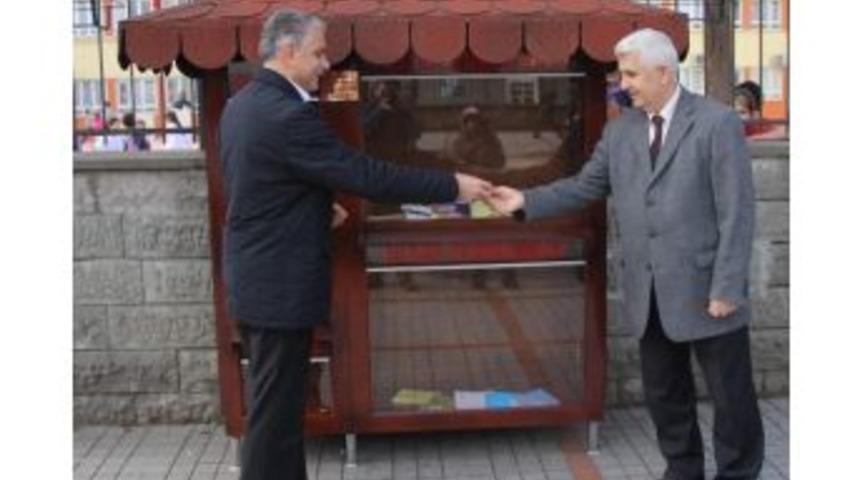 Muhtarlıktan Kitap Kumbarası...