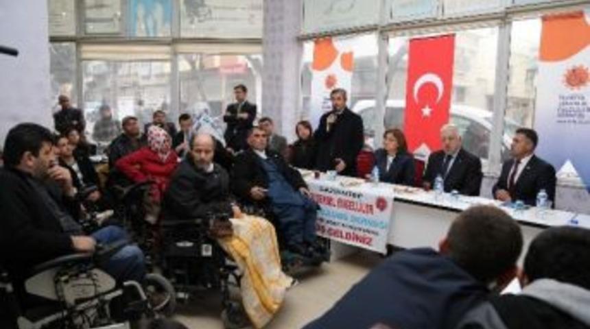 Şahin Ve Tahmazoğlu&rsquo;na Davullu Zurnalı Karşılama