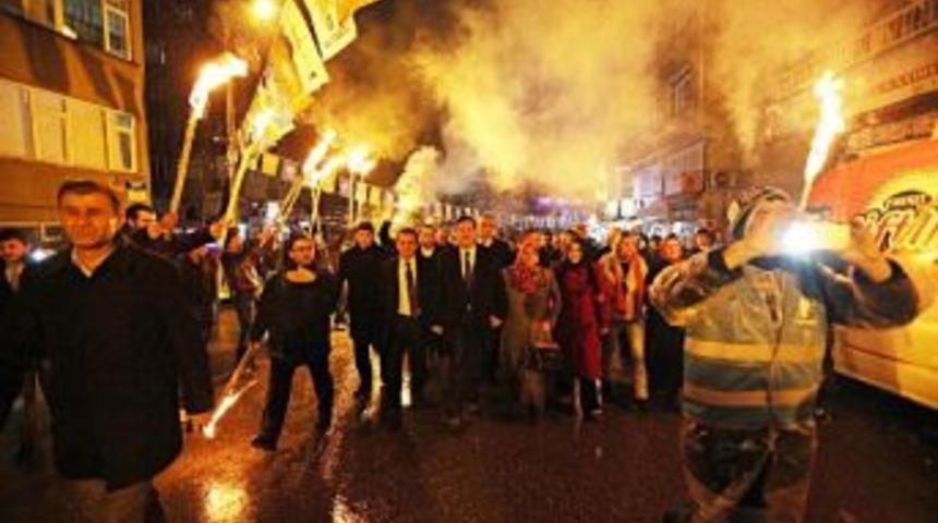 Erdoğan Tok: "y&uuml;reklerdeki Sevgi Sokağa Taştı"