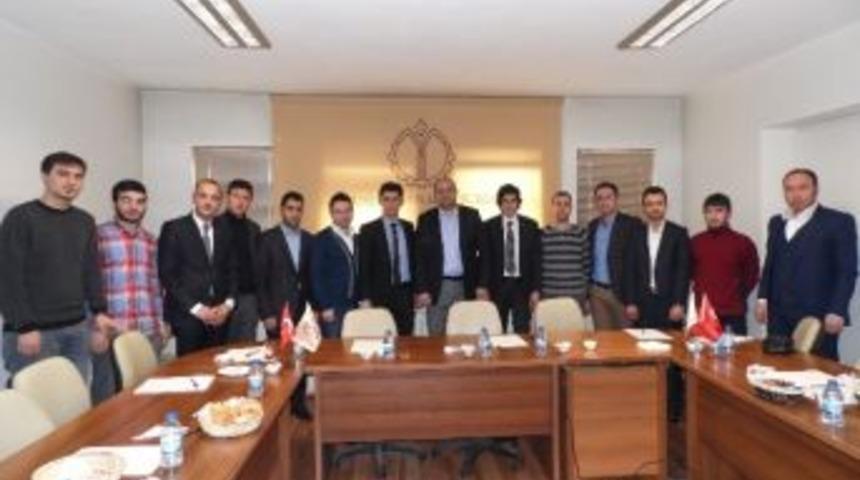 Orhan, Gen&ccedil; M&uuml;siadlı İşadamları İle Buluştu