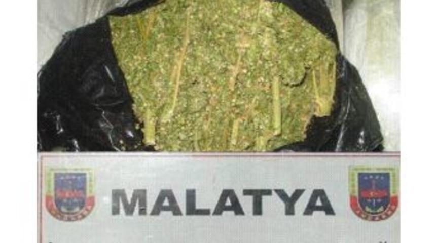 Yolcu Otob&uuml;s&uuml;nde Esrar Ele Ge&ccedil;irildi