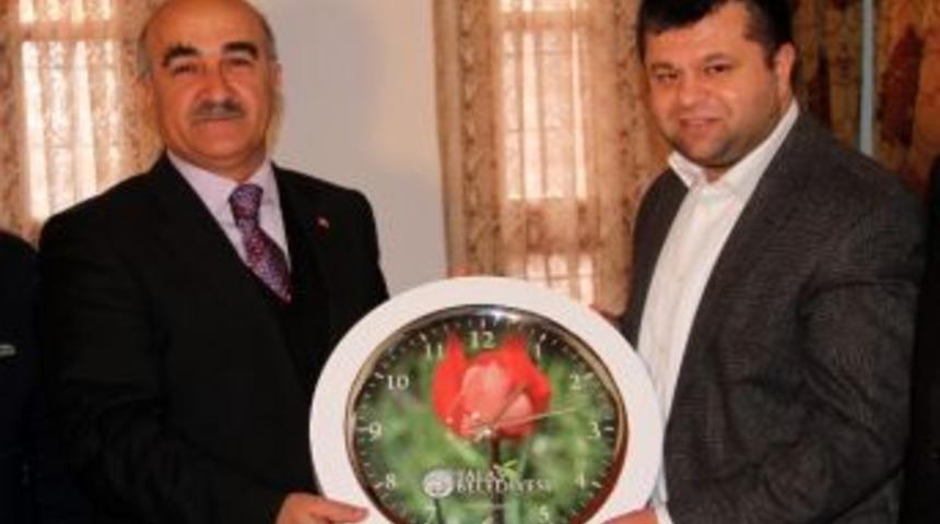 Kimder'den Başkan Yıldırım'a Plaket