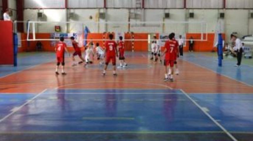 Analig Voleybol M&uuml;sabakaları Van&rsquo;da Başladı