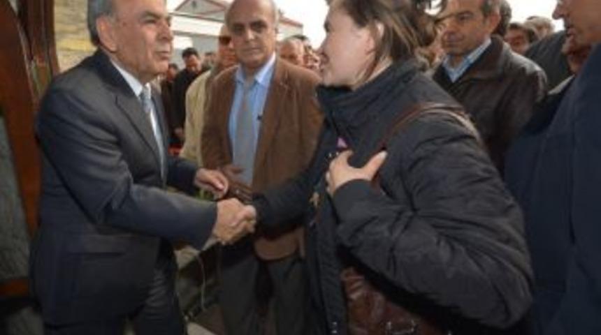 Başkan Aziz Kocaoğlu, Taziyeleri Kabul Etti