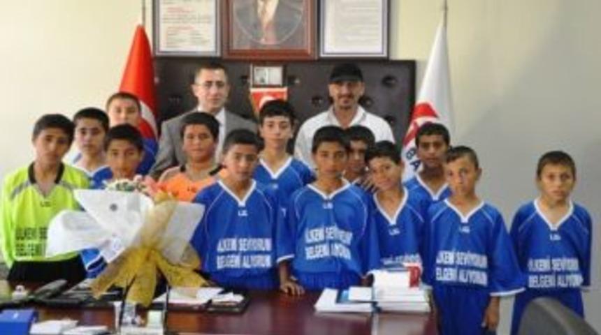 &Ouml;demiş Emniyet&rsquo;in U-13&rsquo;lerinden Vergi Dairesi&rsquo;ne Ziyaret