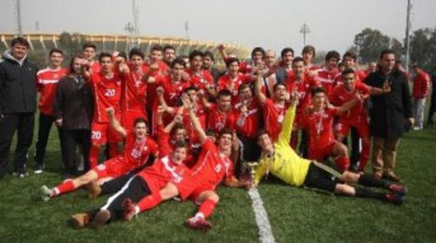 Yamanlar Futbolda Da Yaman