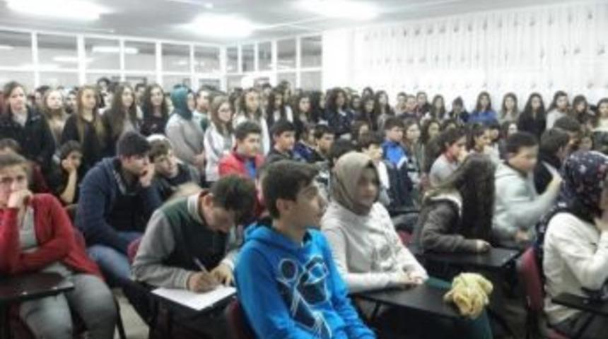 Bilecik'te Lise &Ouml;ğrencilerine "hasta Hakları Eğitimi"