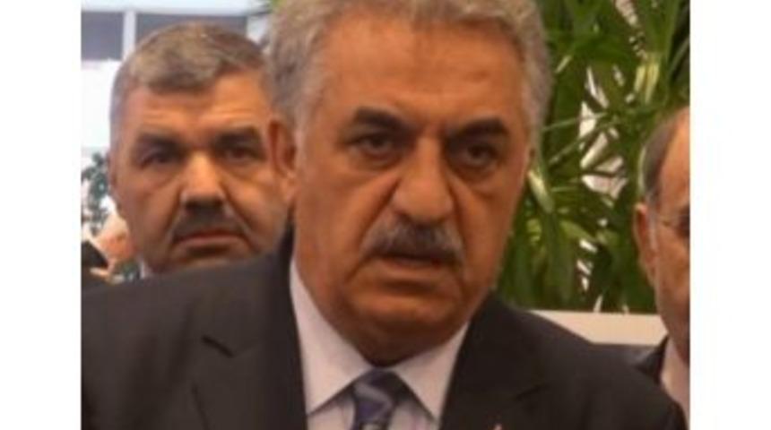 G&uuml;mr&uuml;k Ve Ticaret Bakanı Hayati Yazıcı: