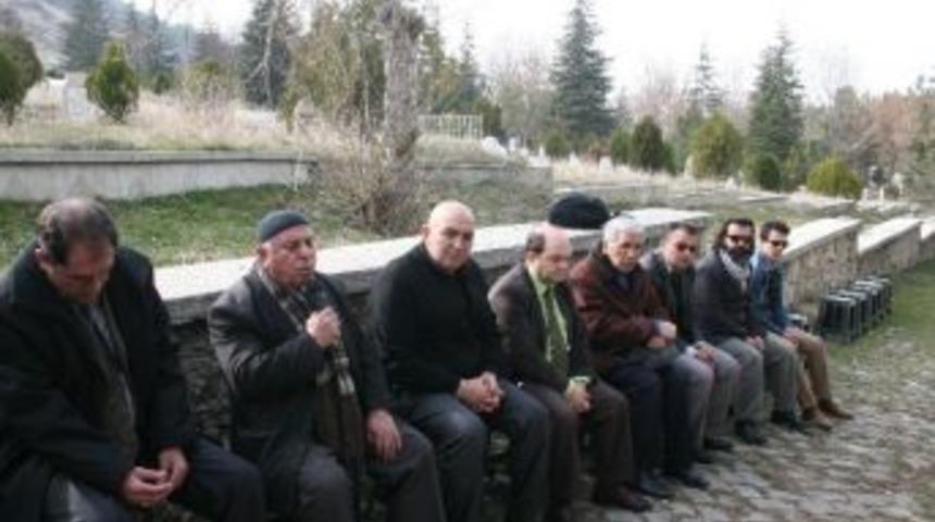 Atb&rsquo;nin Merhum Başkanı Yumrutuğ &Ouml;l&uuml;m&uuml;n&uuml;n 1&rsquo;inci Yılında Anıldı