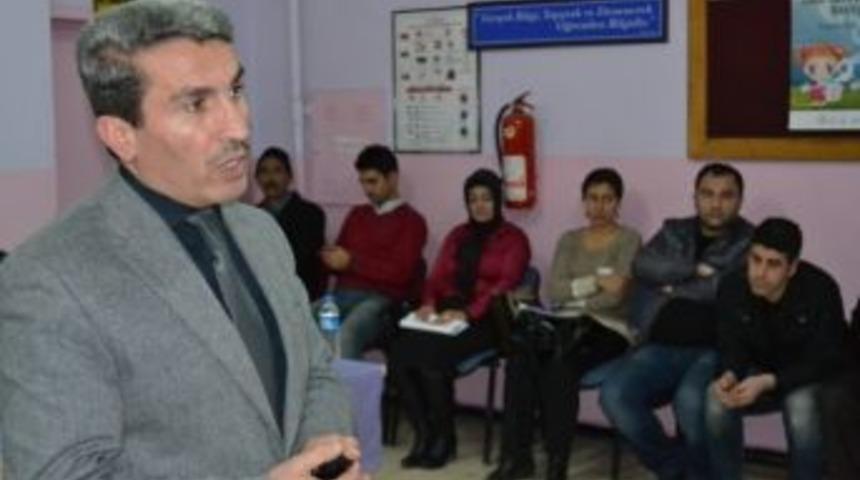 Sarı, Veli Toplantısına Katıldı