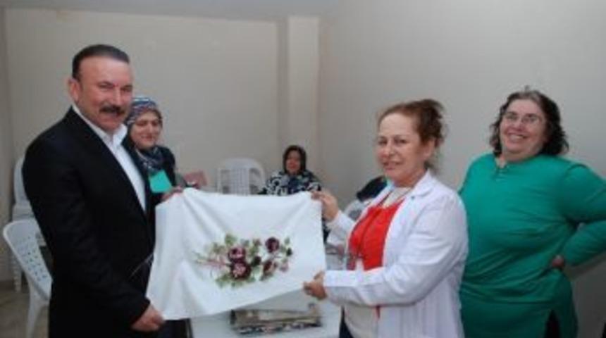 Başkan Doğan &Ccedil;ağdaş Yaşamı Destekleme Derneği'ni Ziyaret Etti