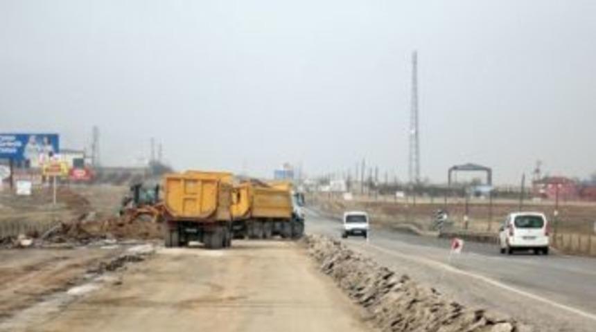 Karaman-konya Yolunda Sıcak Asfalt &Ccedil;alışmaları Yeniden Başladı