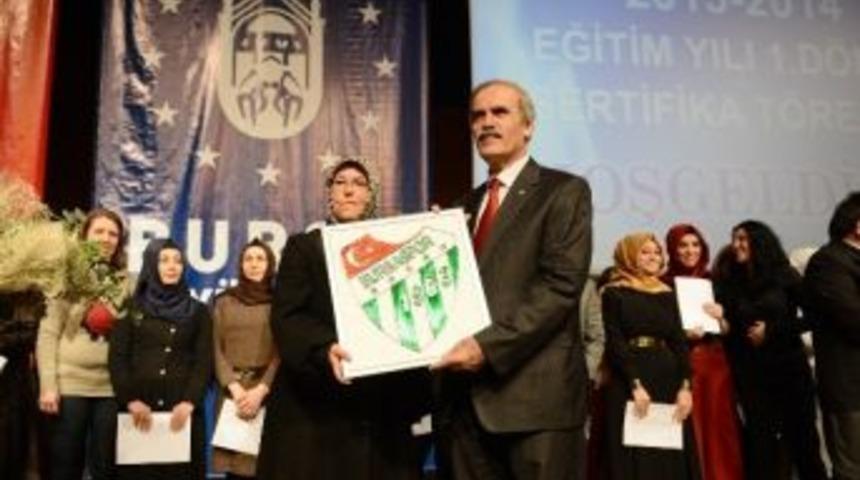 Busmek Bin 70 Kişiye Altın Bilezik Taktı