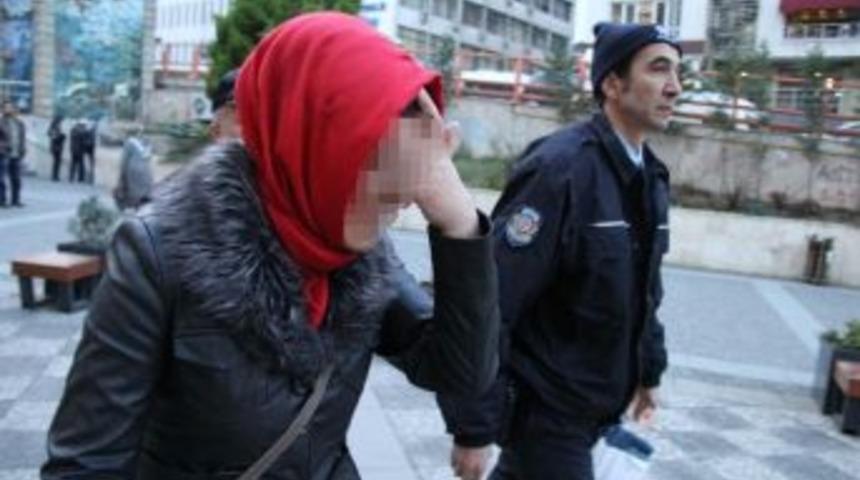 Mağazadan Giyim Eşyası Çalan Kadın Gözaltına Alındı