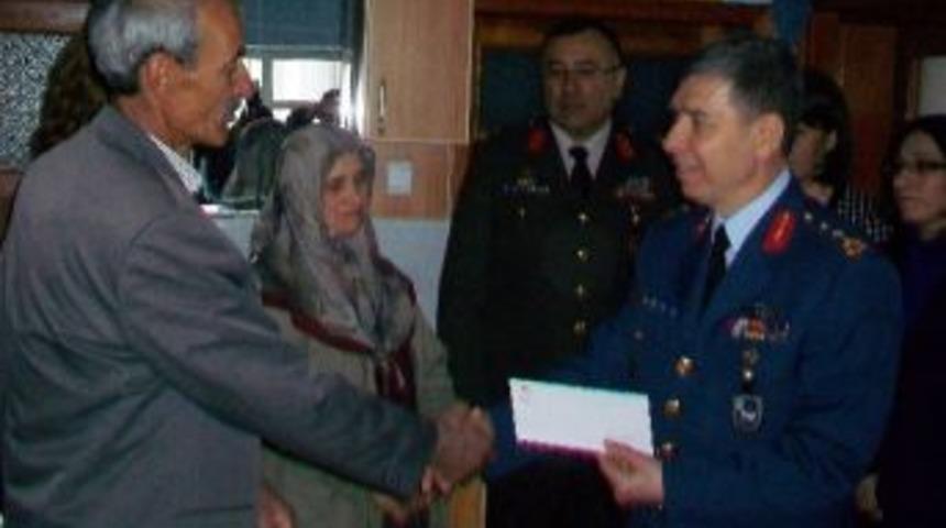 Şehit Ailesine Genelkurmay Başkanı &Ouml;zel&lsquo;den &Ouml;zel Davet