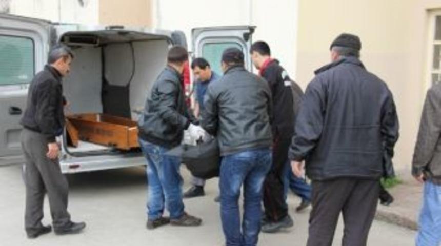 Yalnız Yaşadığı Evinde &Ouml;l&uuml; Bulundu