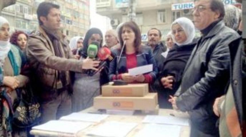 İmza Kampanyası Standına Mahkeme Kararıyla El Konuldu