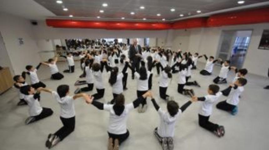 Magnesia Kıvılcımlarında G&ouml;rkemli G&ouml;steri