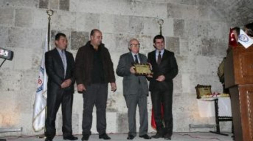 Başkan Gönenç Bergamalı Vergi Rekortmenlerine Ödül Verdi