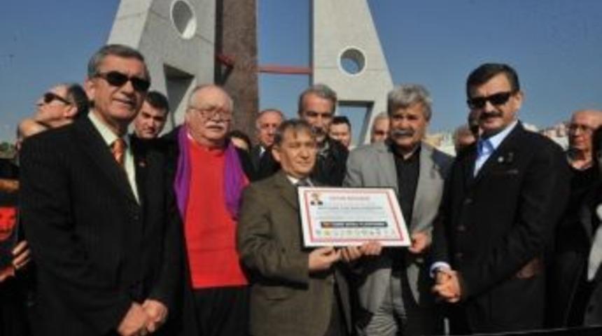 Başkan Tatı'ya &ldquo;&uuml;&ccedil; Fidan&rdquo; Plaketi