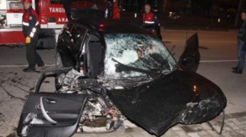 Par&ccedil;alanan Ara&ccedil;tan Sağ &Ccedil;ıktılar