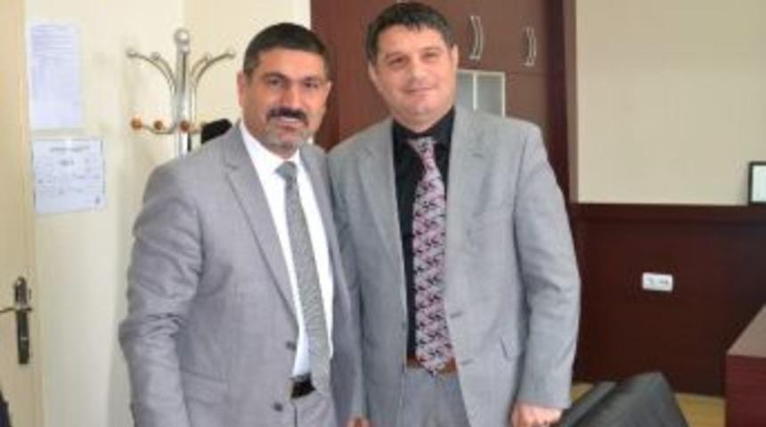 Bağımsız Aday Se&ccedil;im &Ccedil;alışmalarına Okullardan Başladı