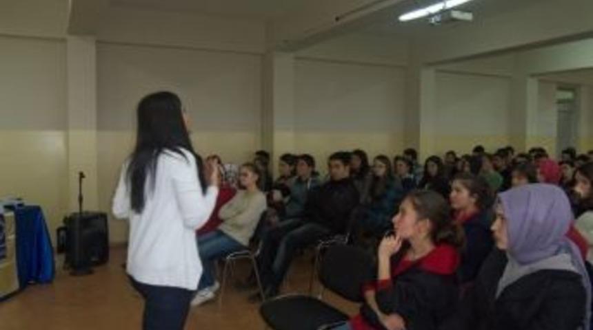 D&uuml;zce Farabi Anadolu Lisesinde &Uuml;niversite Tanıtım Semineri