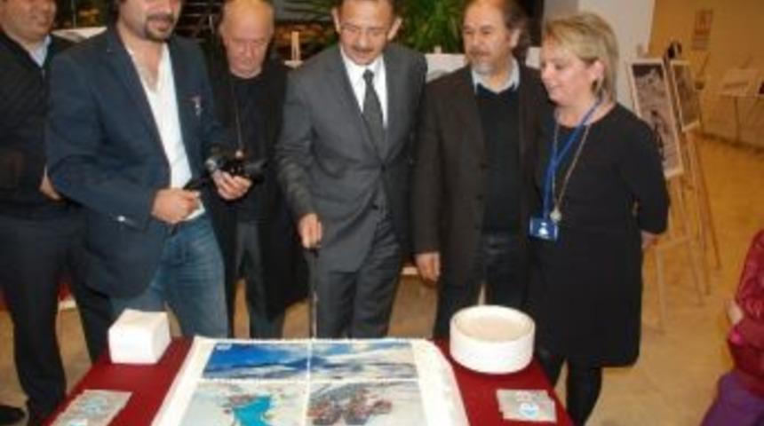 Başkan &Ouml;zhaseki, Erciyes Temalı Serginin A&ccedil;ılışına Katıldı