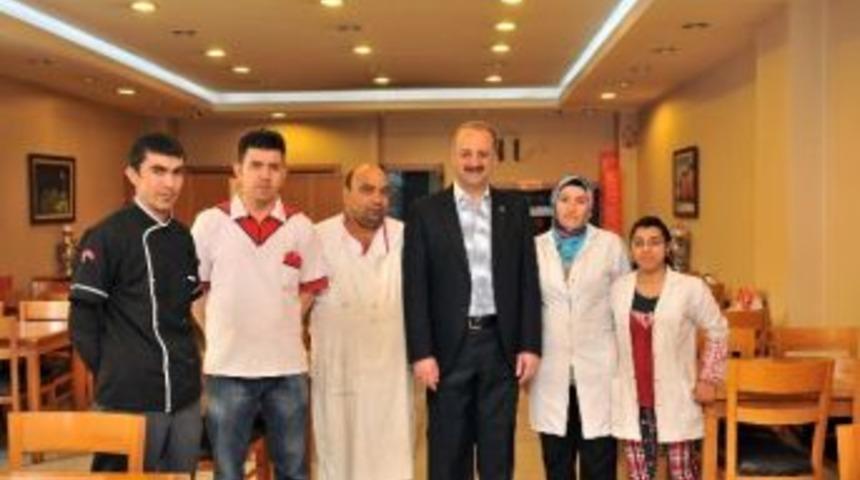 Akg&uuml;l, Mamak &Ccedil;arşı İ&ccedil;i Esnafını Ziyaret Etti