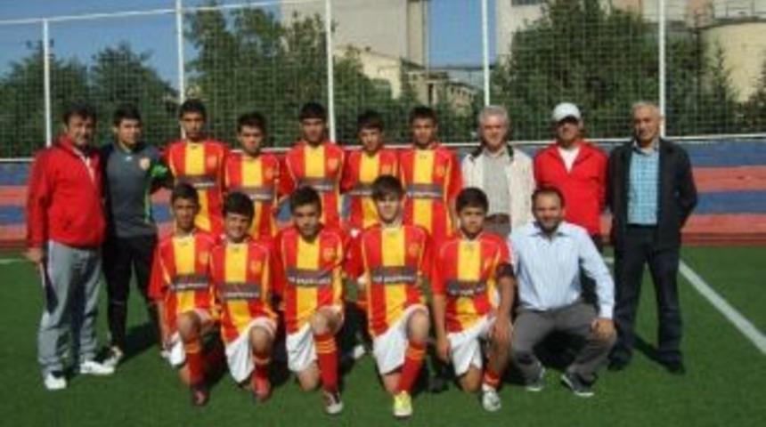 &Ccedil;orlu Aslan Sporda Y&uuml;zler G&uuml;l&uuml;yor
