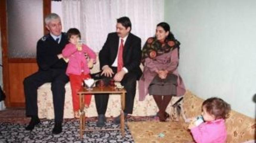 Kaymakam Kattaş, Evi Yanan Aileyi Ziyaret Etti