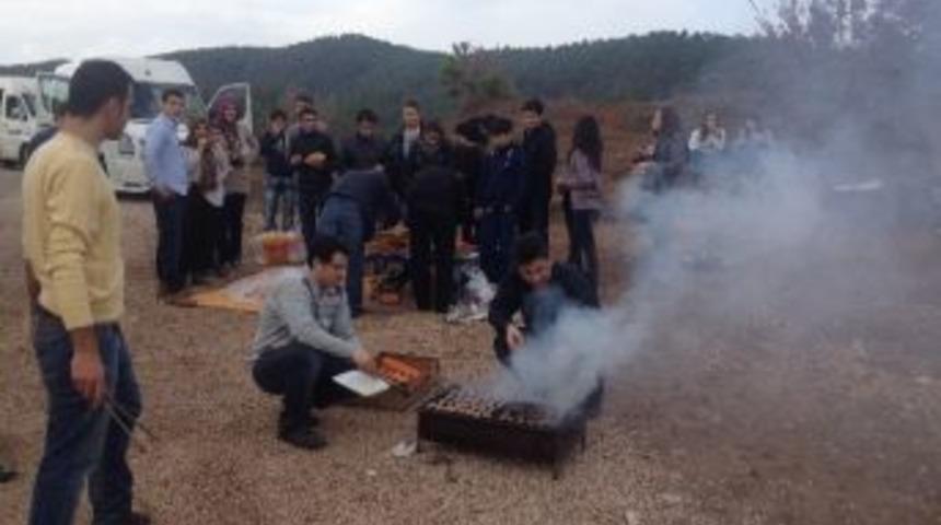 Mehmet Akif Lisesi &Ouml;ğrencileri Taraklı&rsquo;yı Gezdi