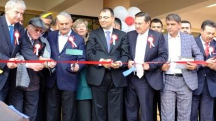 İzmir B&uuml;y&uuml;kşehir Belediye Başkan Adayı Binali Yıldırım: