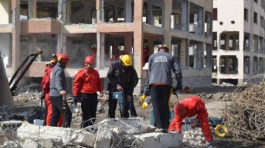 Akut Ve Umke'den Yeni G&ouml;n&uuml;ll&uuml;lere Uygulamalı Eğitim