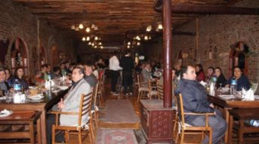 Korkuteli Mal M&uuml;d&uuml;rl&uuml;ğ&uuml; Personeli Yemekte Bir Araya Geldi