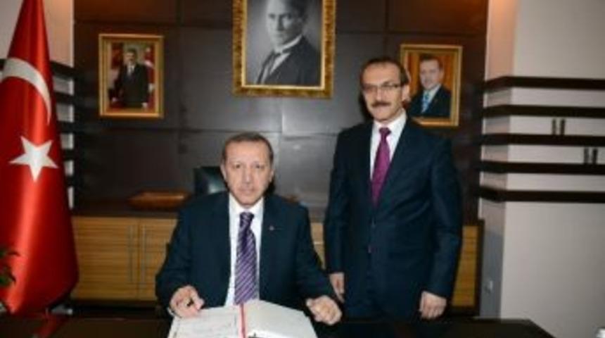 Başbakan Erdoğan, Yeni Vali Seddar Yavuz&rsquo;a Başarılar Diledi