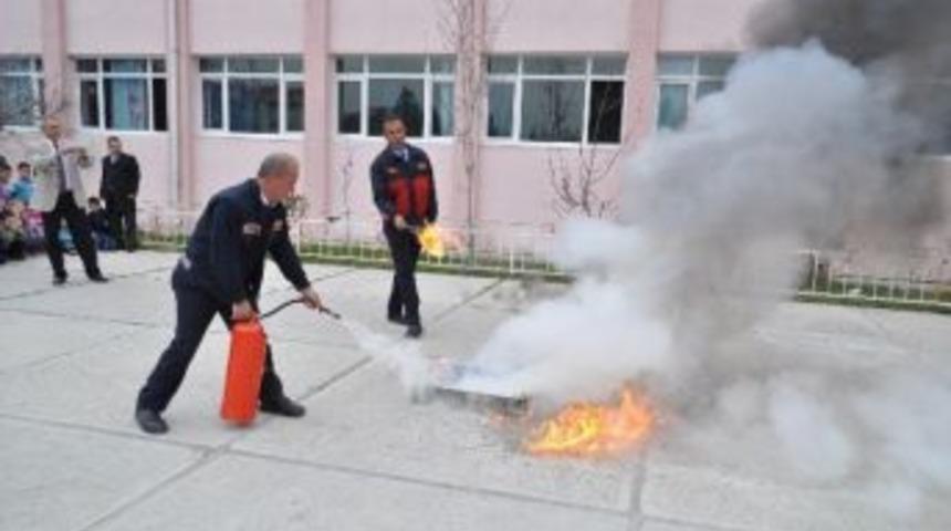 Yatağan'da &Ouml;ğrencilere Yangın Eğitimi Verildi