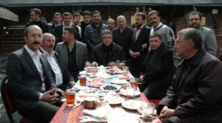 Mhp Erzurum B&uuml;y&uuml;kşehir Belediye Başkan Adayı Aydın, Taşhan Esnafı İle Biraraya Geldi