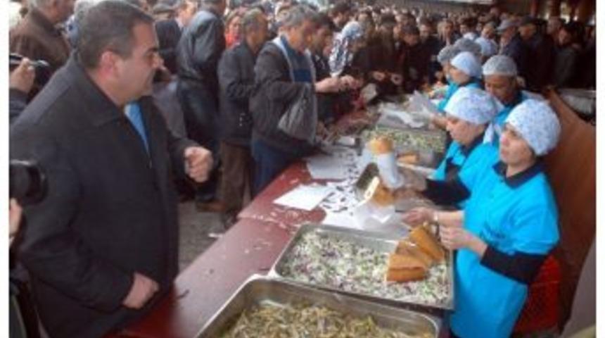 Aydınlı 5 Ton Hamsiyle Ş&ouml;len Yaptı