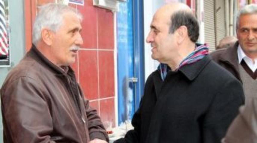Canalioğlu, &Ccedil;arşıbaşı'nda Se&ccedil;menlerle Buluştu