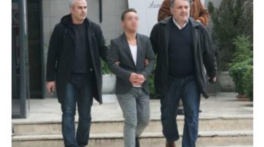 Bı&ccedil;aklı Gasp&ccedil;ı, Yakalanmamak İ&ccedil;in Yeni Kıyafet Satın Aldı