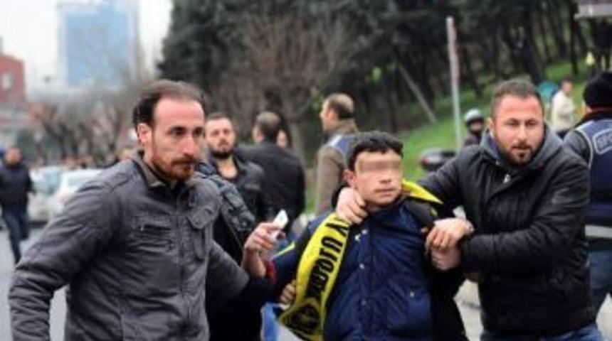 1 Fenerbah&ccedil;eli Taraftar G&ouml;zaltına Alındı