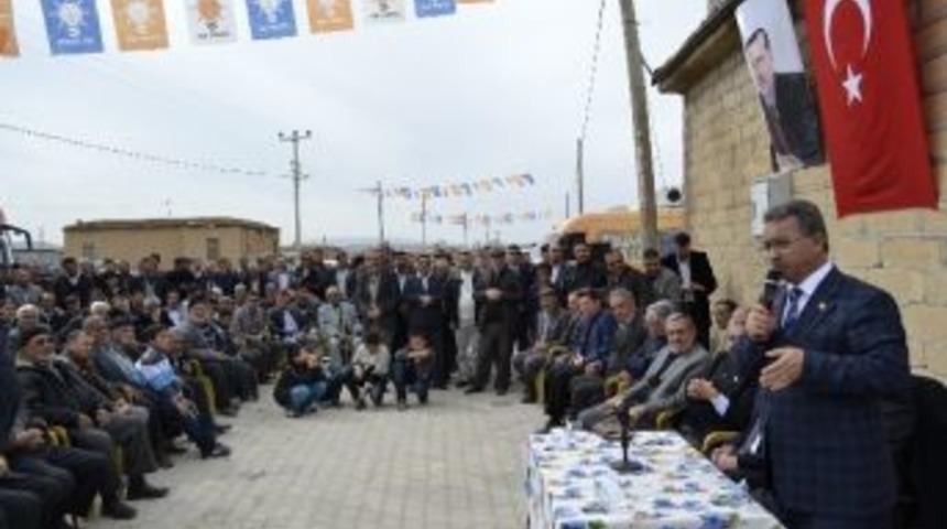 Ak Parti Ak&ouml;renkışla&rsquo;da &Ccedil;alışmalarına Devam Ediyor
