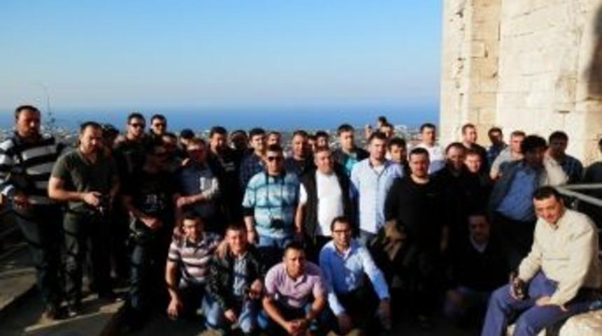 T&uuml;rk Metalsen &Uuml;yeleri Yavru Vatanda
