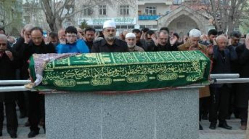 Milli Eğitim Eski Bakanı &Ouml;mer Din&ccedil;er&rsquo;in Acı G&uuml;n&uuml;