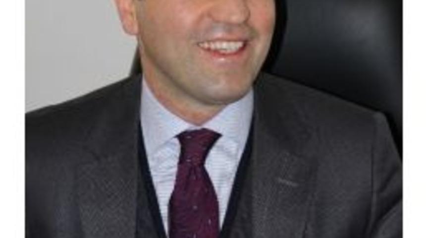 Kılı&ccedil; A&ccedil;tı Ağzını Yumdu G&ouml;z&uuml;n&uuml;