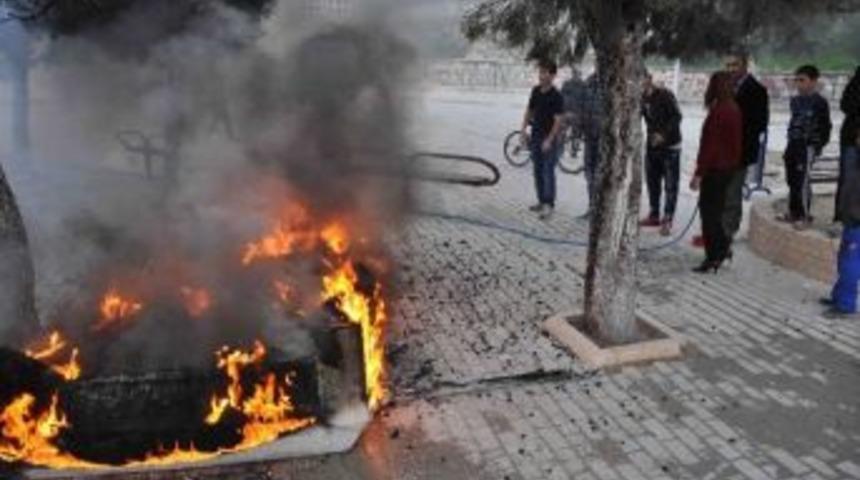 Okulun G&uuml;venlik K&uuml;l&uuml;besi Yandı, B&uuml;y&uuml;k Korku Yaşandı